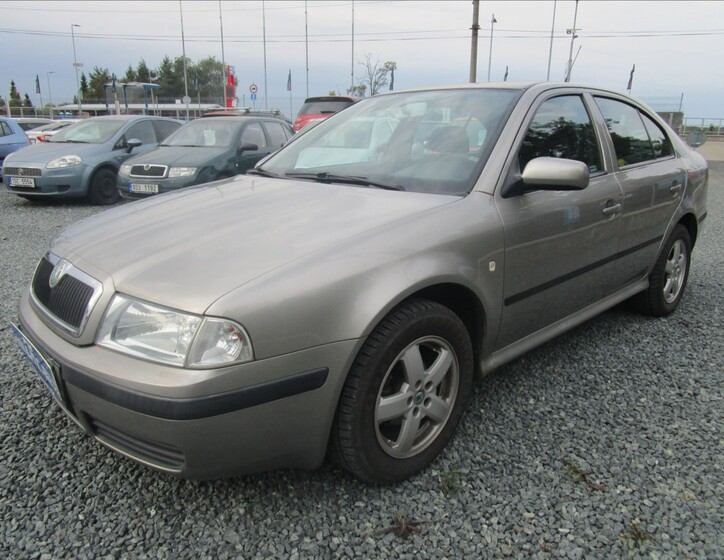 Škoda Octavia 1