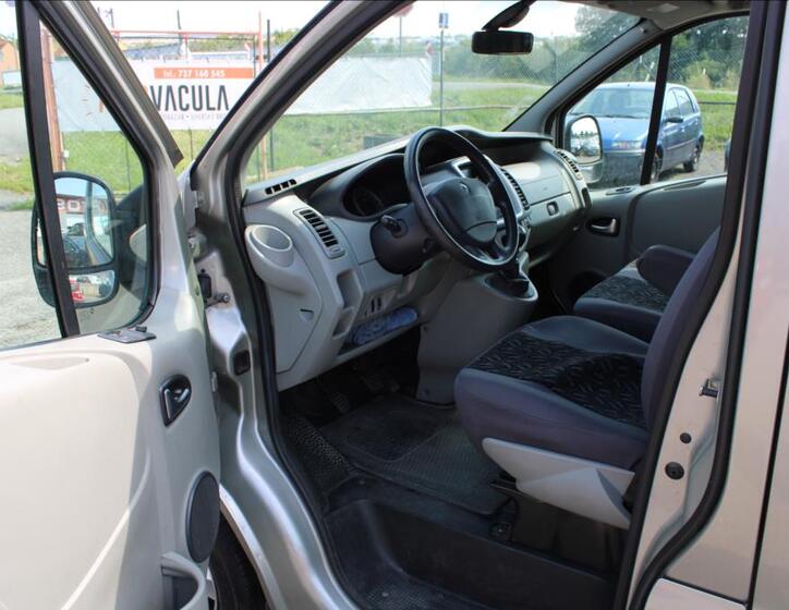 Renault Trafic 9