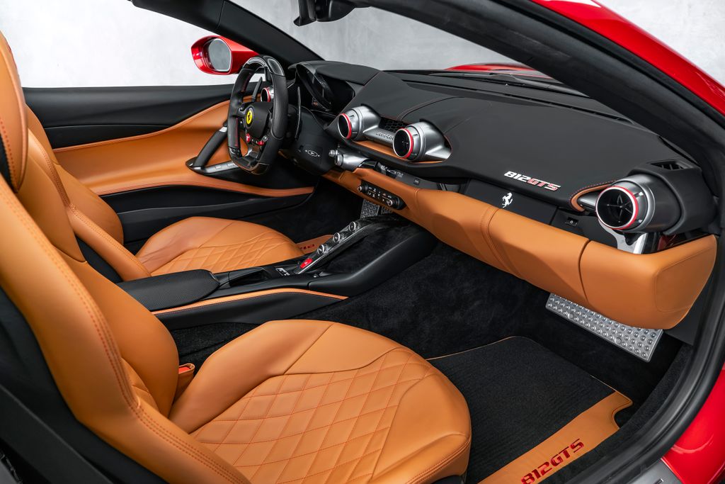 Ferrari 812
