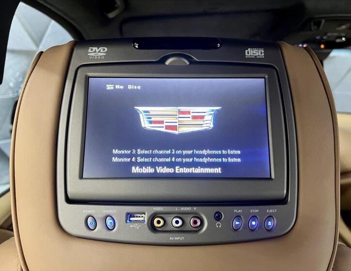 Cadillac Escalade 32