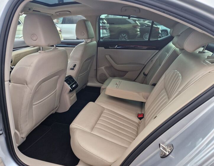 Škoda Superb 10