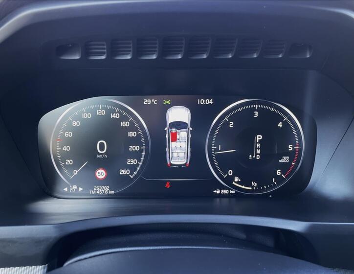 Volvo XC90 12