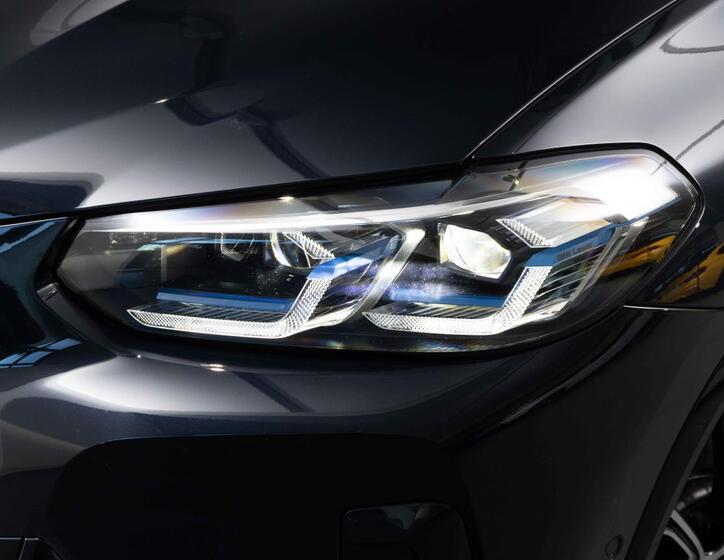 BMW X4 8