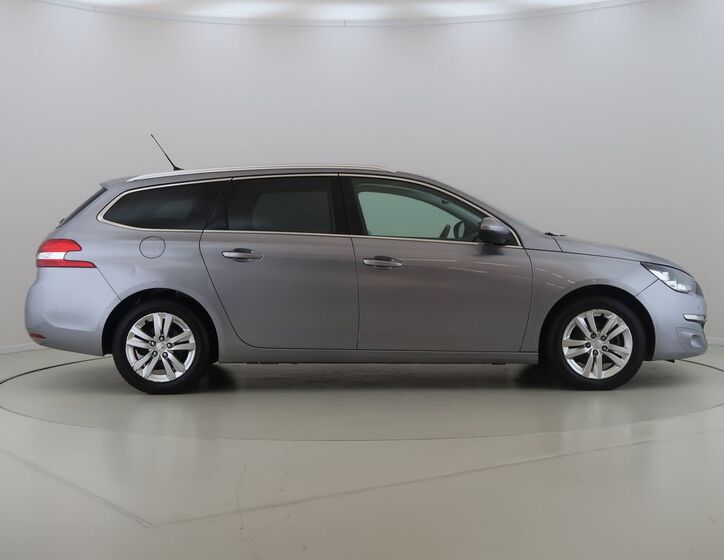 Peugeot 308 4