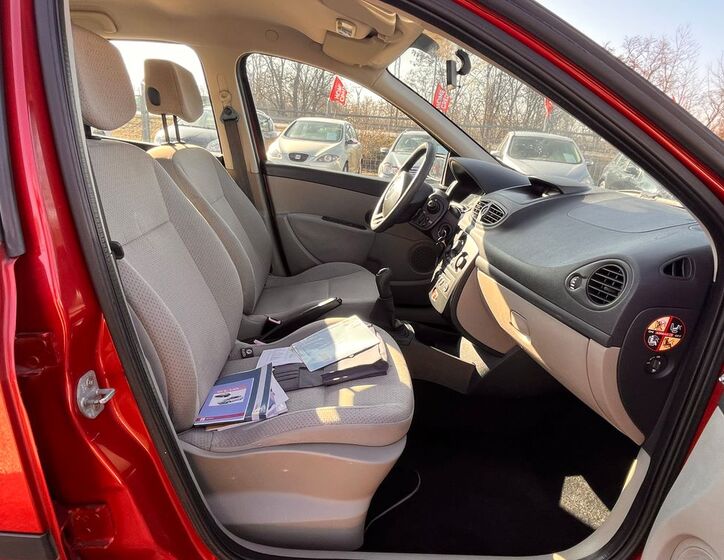 Renault Clio 18