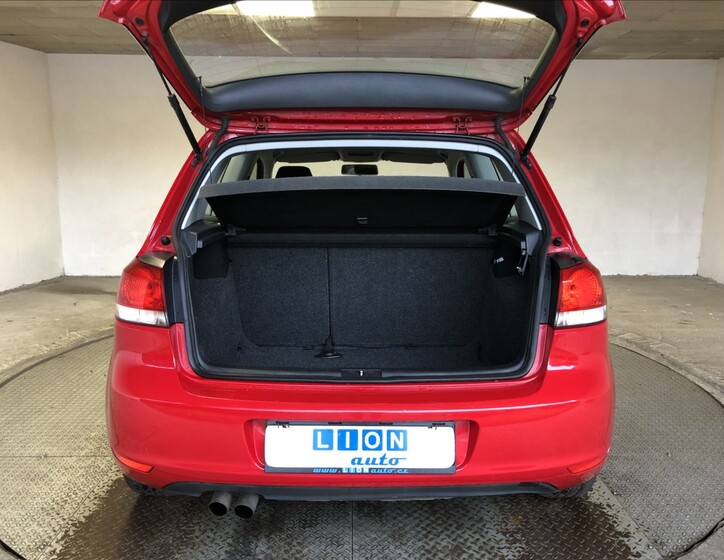 Volkswagen Golf 12