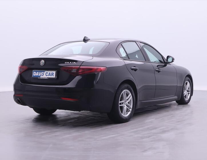 Alfa Romeo Giulia 7