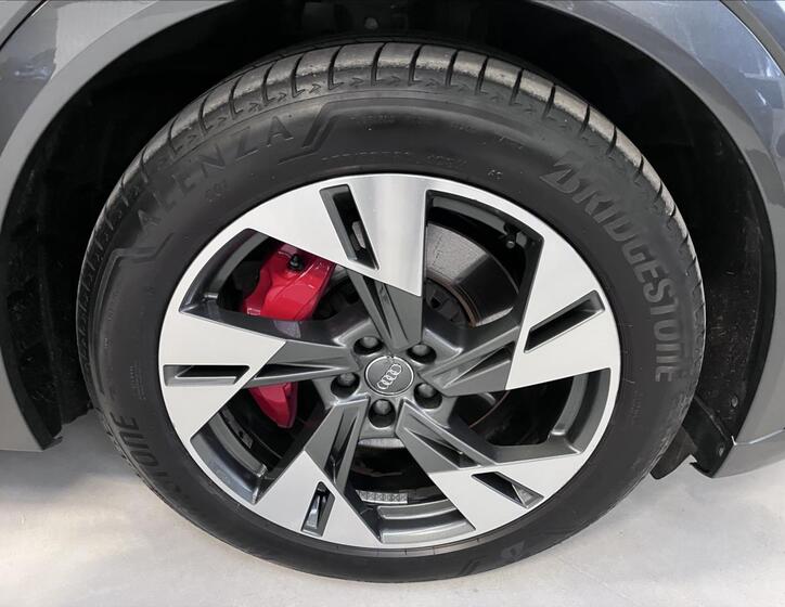 Audi Q8 e-tron 34