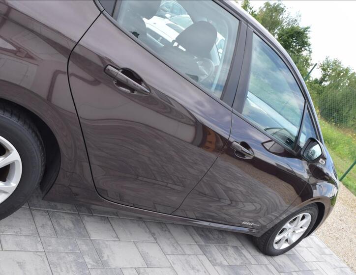 Peugeot 208 10