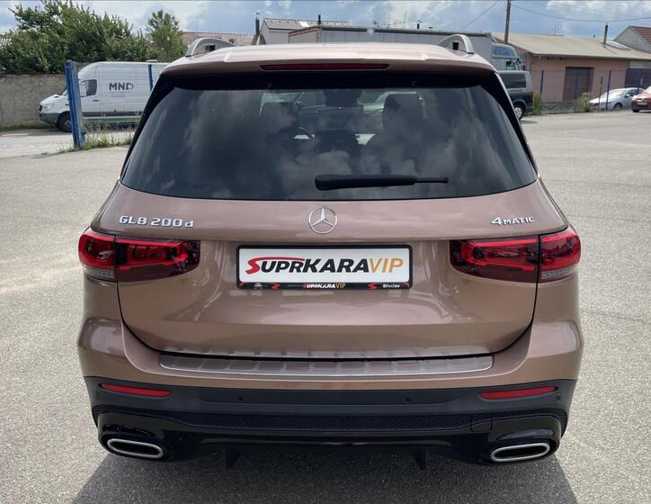 Mercedes-Benz GLB 6