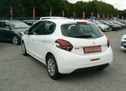 Peugeot 208 5