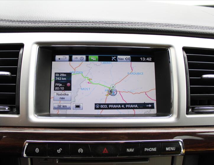 Jaguar XF 18
