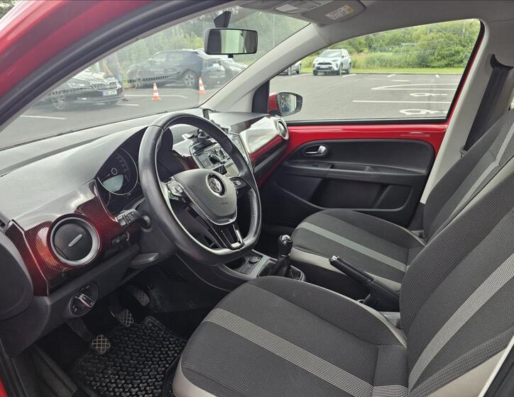 Volkswagen up! 8