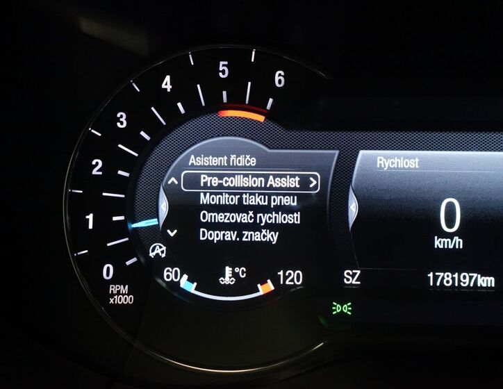Ford S-MAX 12