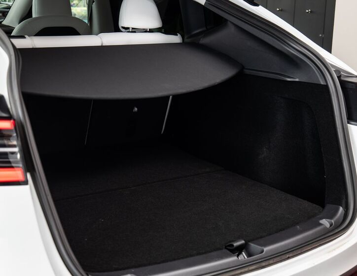 Tesla Model Y 18