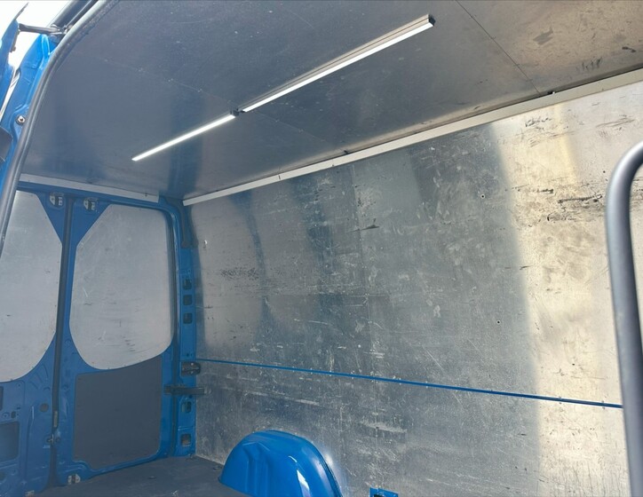 Mercedes-Benz Sprinter 13