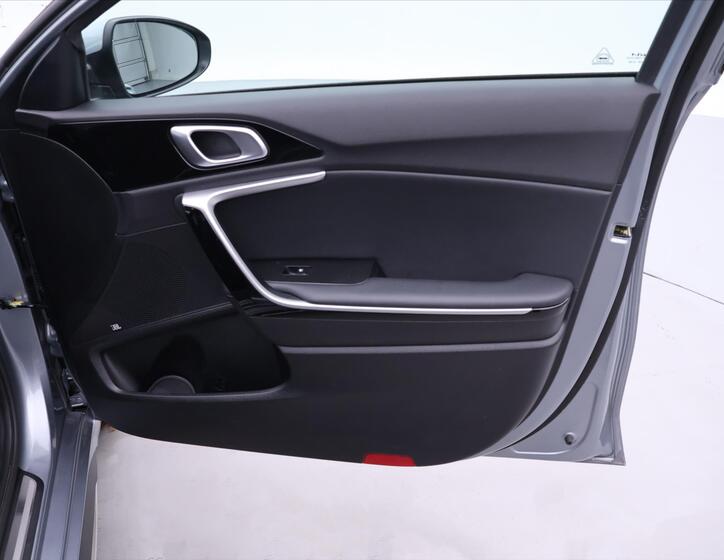 KIA ProCeed 13
