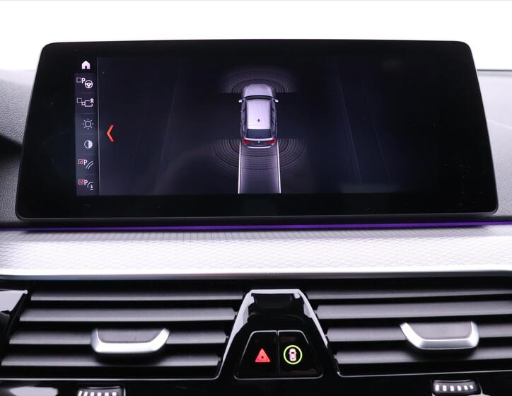 BMW Řada 5 35