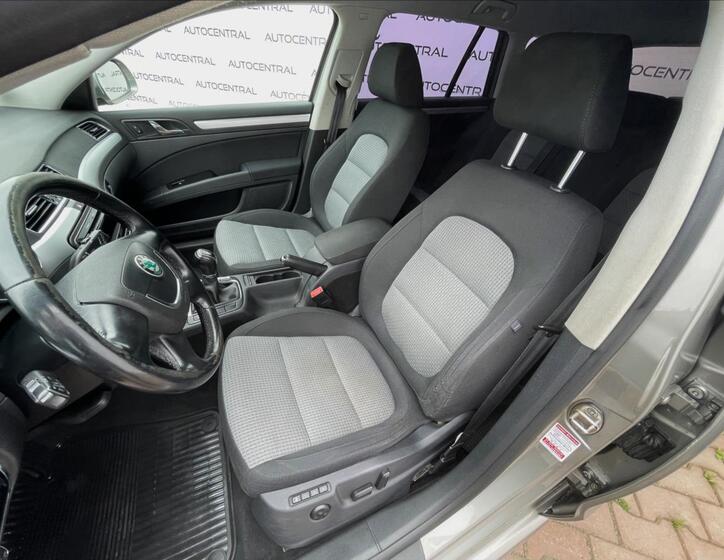 Škoda Superb 11