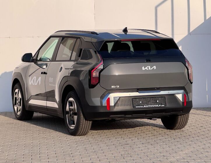 KIA EV3 6