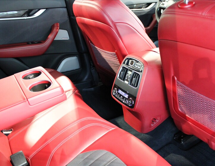 Maserati Levante 26