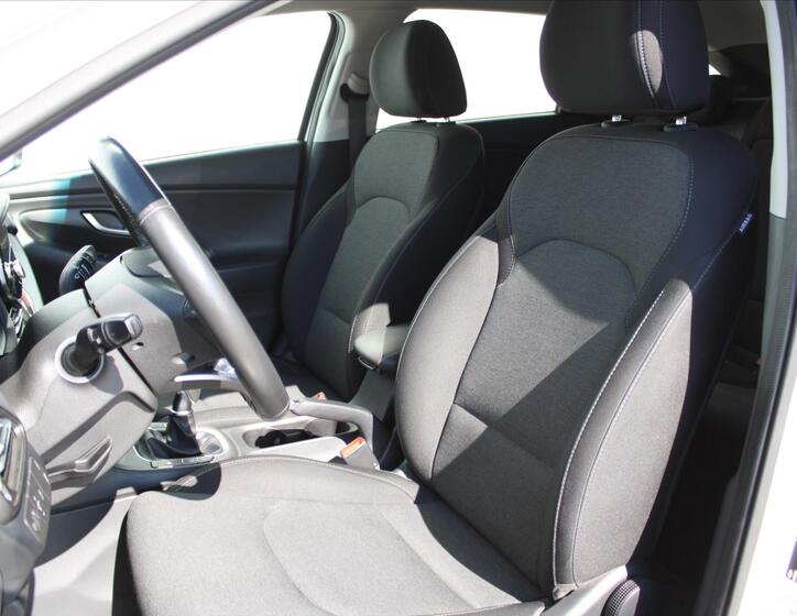 Hyundai i30 10