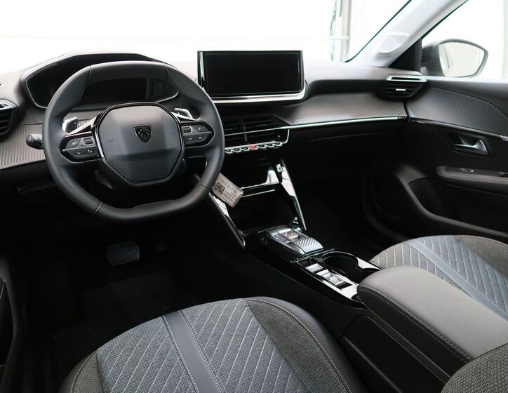 Peugeot 208 15
