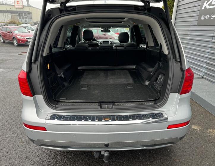 Mercedes-Benz GL 10