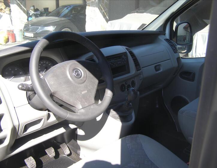 Renault Trafic 10
