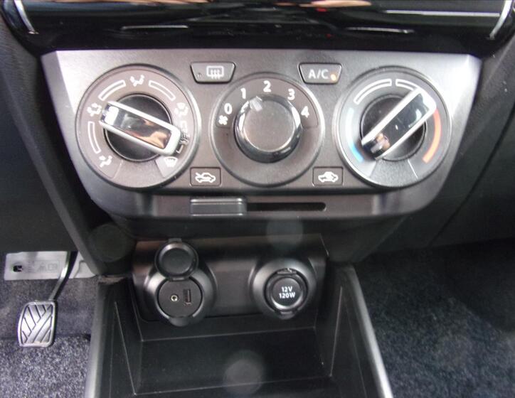 Suzuki Swift 21