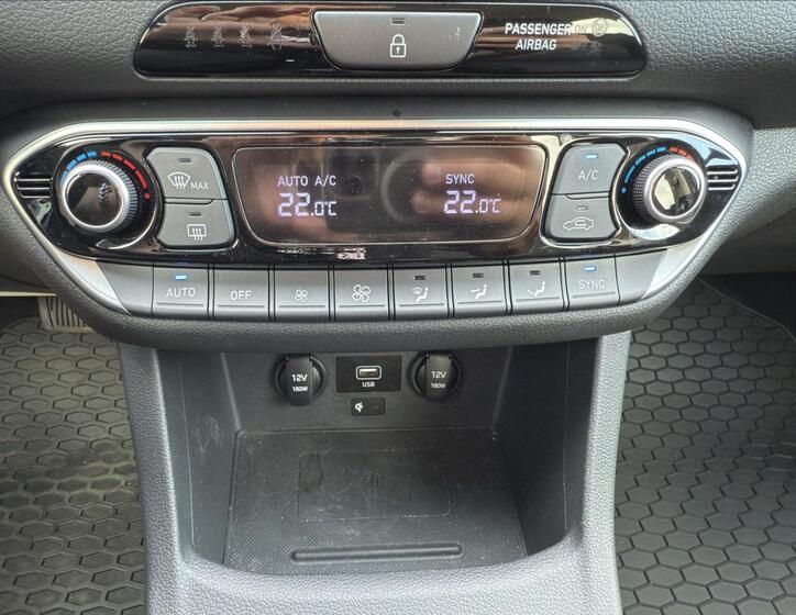 Hyundai i30 16