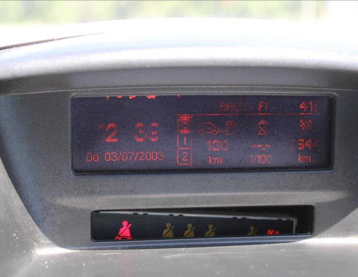 Peugeot 207 15