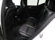 Volvo XC40 8