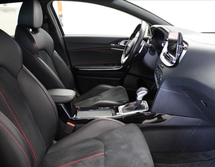 KIA ProCeed 12