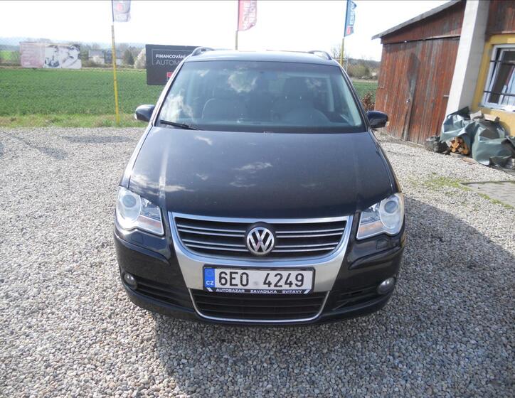 Volkswagen Touran 2