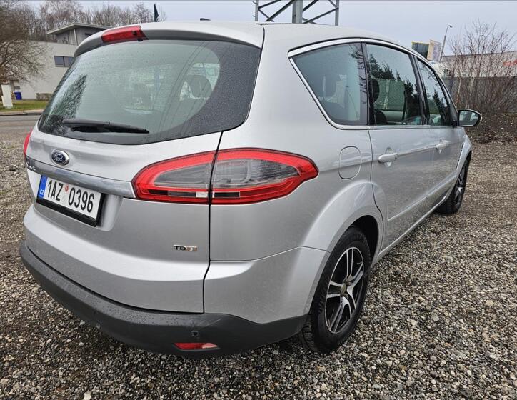 Ford S-MAX 6