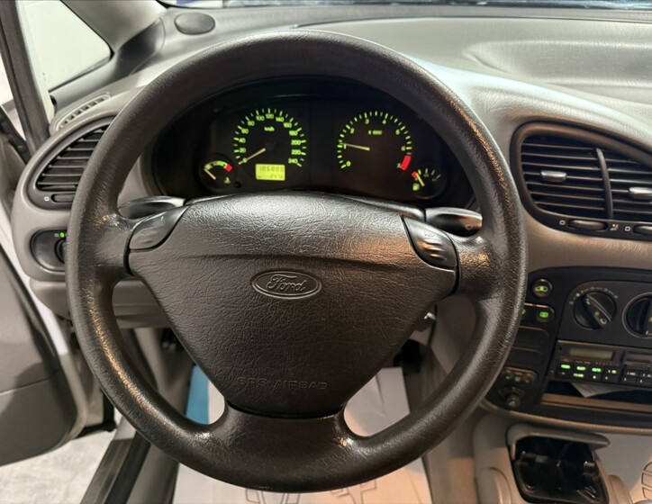 Ford Galaxy 8
