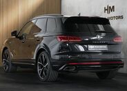 Volkswagen Touareg 2