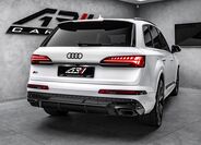 Audi Q7 6