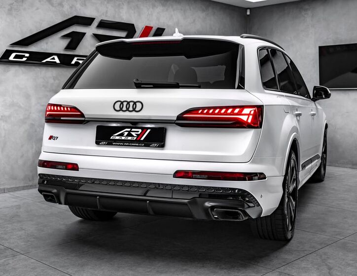 Audi Q7 6