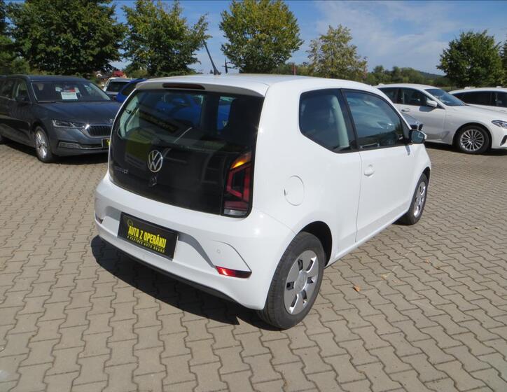 Volkswagen up! 8