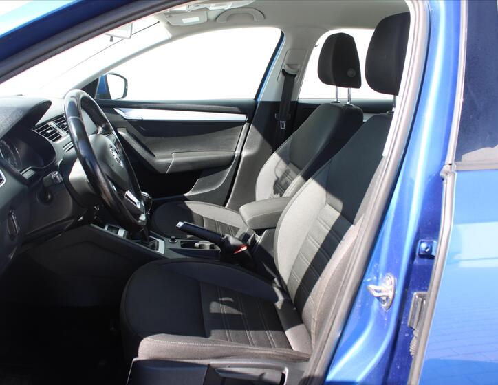 Škoda Octavia 10