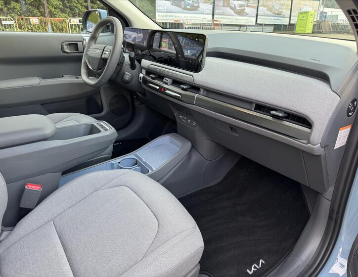 KIA EV3 33