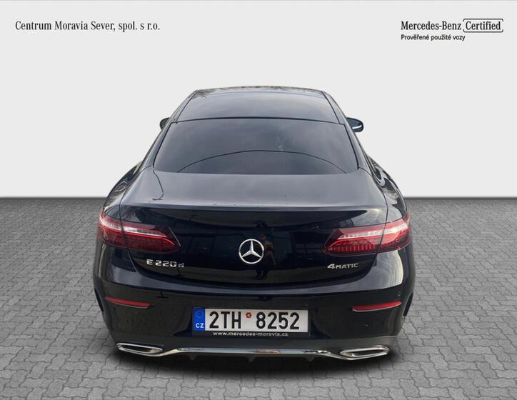 Mercedes-Benz Třídy E 4