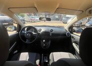 Mazda 2 11