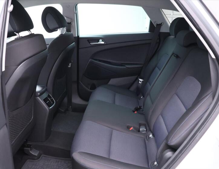 Hyundai Tucson 13