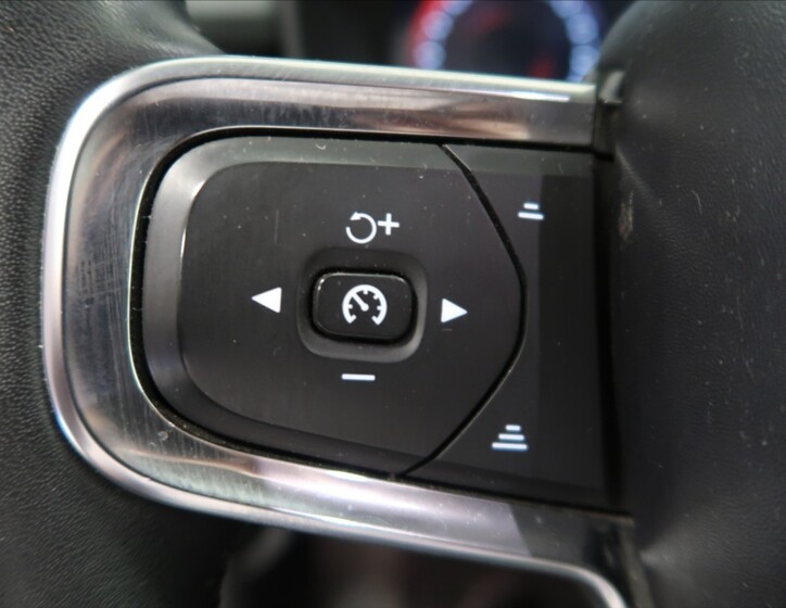 Volvo XC40 14