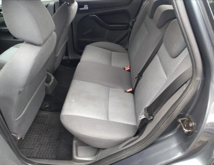 Ford Focus 12