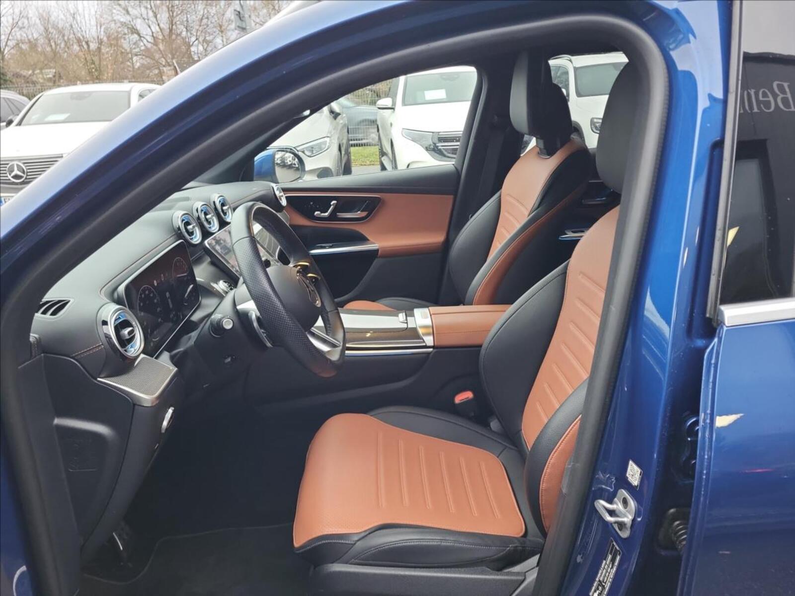 Mercedes-Benz GLC 13