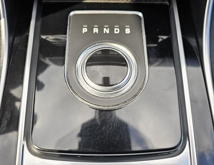 Jaguar XE 22